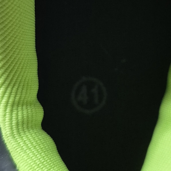 Spinning Black and Neon Green Sport Shoes - Picture 3 of 4